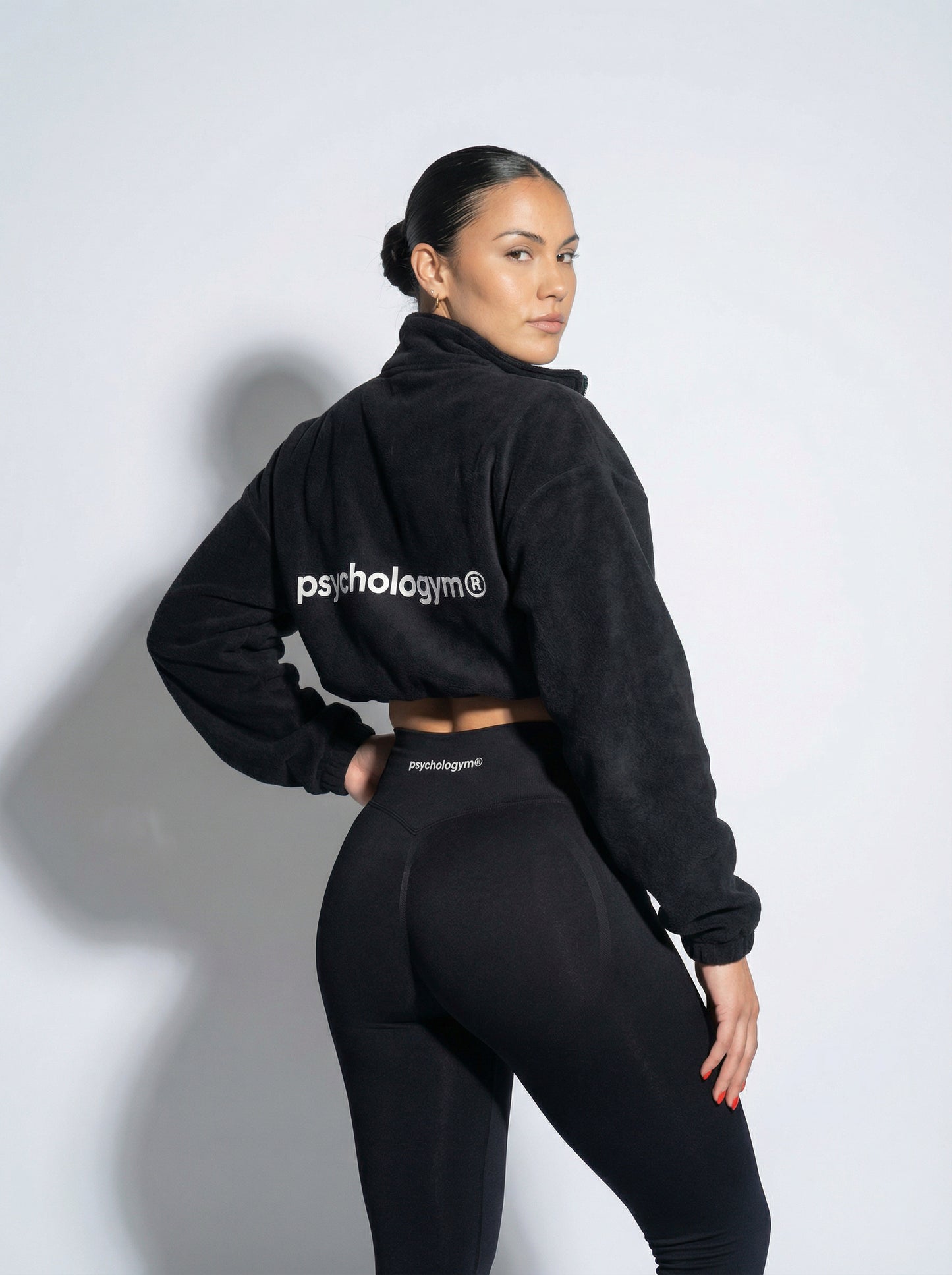 Cropped jacket psychologym® collection.